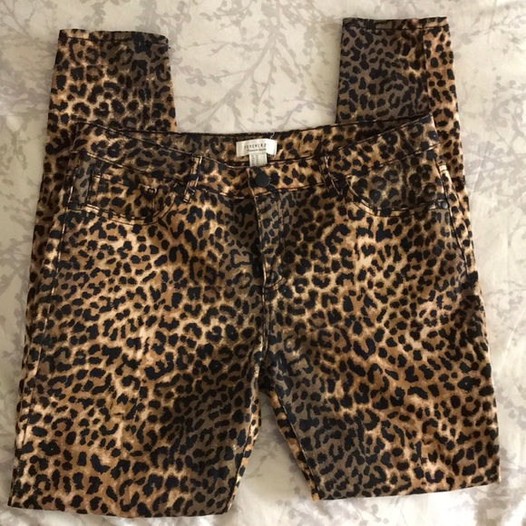 F21 Cheetah / Leopard Print Jeans - Picture 2 of 4